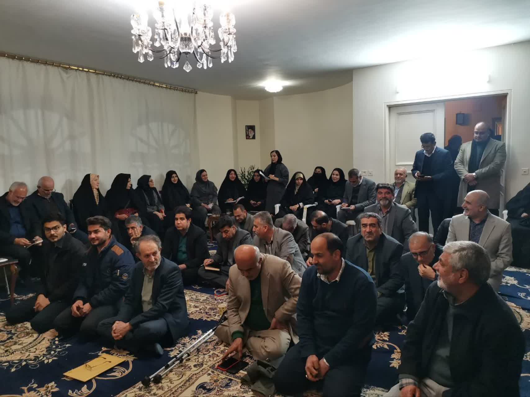 نشست  با دکتر اسدی شهردار کلان شهر شیراز